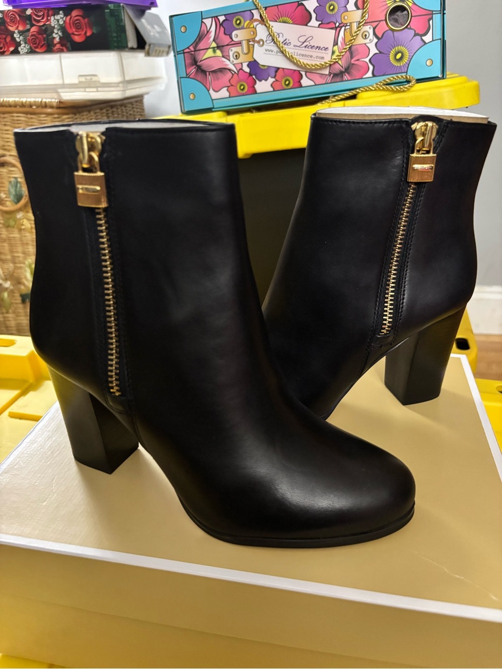 Michael Kors Margaret Bootie Vachetta Black, Women’s size 7.5M. New